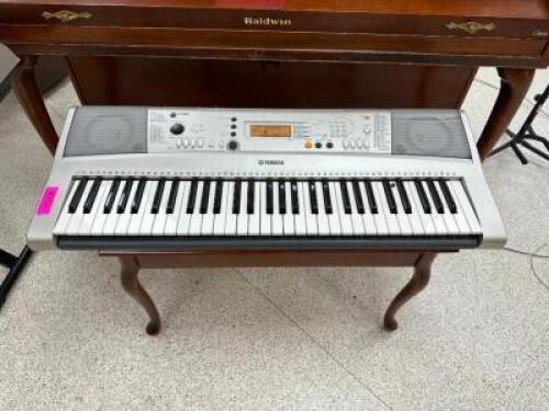 YAMAHA PSR E313 PORTABLE KEYBOARD PIANO