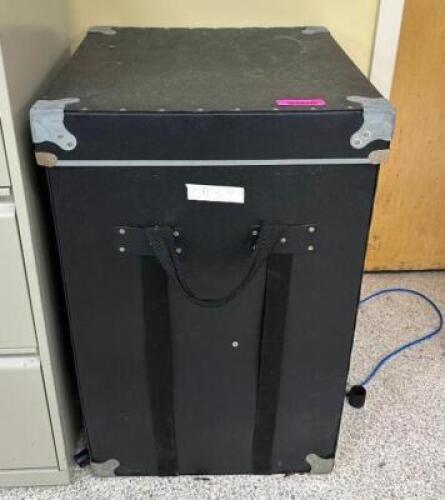 INSTRUMENT ROAD CASE.