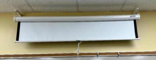 60" RETRACTABLE OVERHEAD SCREEN