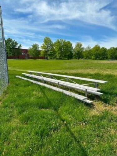 PORTABLE BLEACHERS
