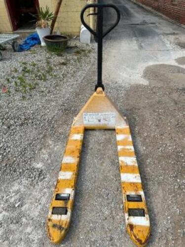 DESCRIPTION: 5500 LB. PALLET JACK INFORMATION: WORKS GREAT QTY: 1
