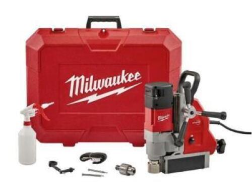 (1) MILWAUKEE MAGNETIC DRILL KIT