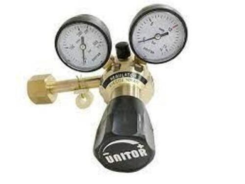 (1) ARGON AND C02 REGULATORS