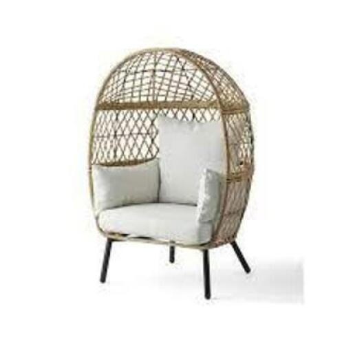 (1) KIDS EGG CHAIR