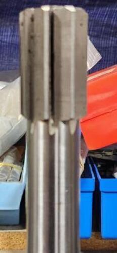 DESCRIPTION: (1) HSS MACHINE EXPANSION REAMER BRAND/MODEL: VC ST0840116 RETAIL$: $315.34 SIZE: 1-1/4" DIA 0.9995" SD QTY: 1