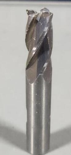 DESCRIPTION: (2) SOLID CARBIDE SQ END MILL BRAND/MODEL: IMCO 39520 RETAIL$: $69.80 EA SIZE: 1/2" DIA 0.30 RAD QTY: 2