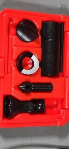 DESCRIPTION: (1) SCREW JACK SET BRAND/MODEL: VC 827-9380 RETAIL$: $41.99 SIZE: 2-1/4"-3-3/8" H 1000 LB CAPACITY QTY: 1
