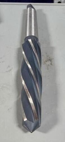 DESCRIPTION: (1) HSS 4MT SPIRAL FLUTE BRIDGE REAMER BRAND/MODEL: DRILL AMERICA DWRRB1-5/8 RETAIL$: $207.44 SIZE: 1-5/8" QTY: 1
