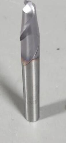 DESCRIPTION: (1) SOLID CARBIDE SQ END MIL BRAND/MODEL: NIAGARA 55594 RETAIL$: $34.39 SIZE: 7/16" DIA 1" LOC QTY: 1
