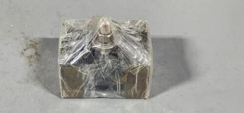 DESCRIPTION: (1) LATHE POST TOOL HOLDER BRAND/MODEL: ALORIS AXA-41 RETAIL$: $154.56 SIZE: 12" & UNDER LATHE SWING QTY: 1