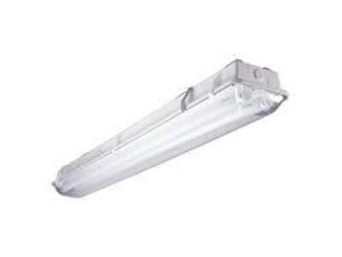 DESCRIPTION: (4) LED VAPORITE LIGHTS BRAND/MODEL: COOPER METALUX #4VT3-LD5-6-G-UNV INFORMATION: WHITE SIZE: 4' RETAIL$: $254.19 EA QTY: 4