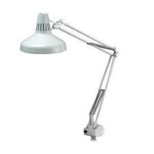 DESCRIPTION: (1) TASK LAMP BRAND/MODEL: LUXO #K110660002 INFORMATION: WHITE SIZE: 45" ARM RETAIL$: $211.28 EA QTY: 1