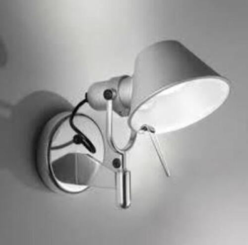 DESCRIPTION: (2) WALL SPOT WITHOUT SWITCH BRAND/MODEL: ARTEMIDE USC #A043508 INFORMATION: ALUMINUM RETAIL$: $440.00 EA QTY: 2