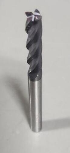 DESCRIPTION: (2) SOLID CARBIDE SQ END MILL BRAND/MODEL: TITAN USA TC15616 RETAIL$: 27.90 EA QTY: 2