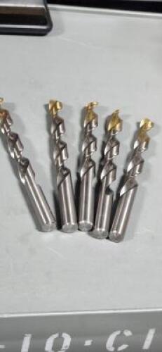 DESCRIPTION: (5) HSS JOBBER LENGTH DRILL BITS BRAND/MODEL: DORMER A012-31/64 SIZE: 31/64" RETAIL$: $19.45 EA QTY: 5