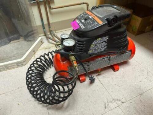 BLACK AND DECKER AIR COMPRESSOR
