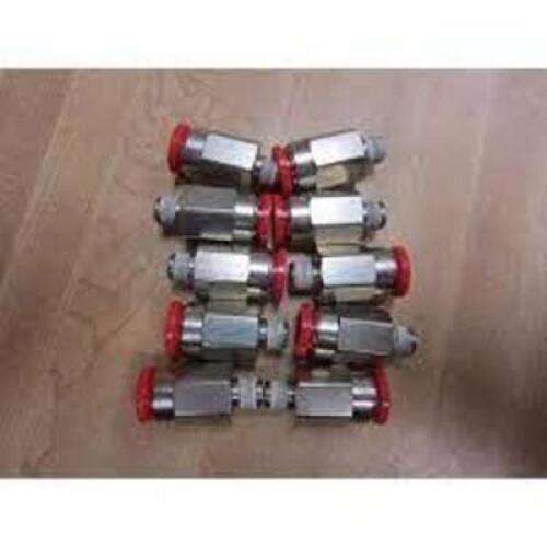 DESCRIPTION: (6) BAGS OF (10) MALE CONNECTORS BRAND/MODEL: NYCOIL #50-56814 SIZE: 1/4 NPT RETAIL$: $32.77 PER BAG QTY: 6