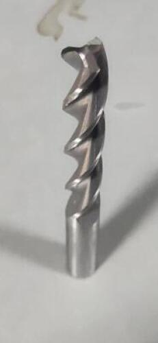 DESCRIPTION: (4) 5XD ALUMADRILL JOBBER LENGTH DRILL BIT BRAND/MODEL: FULLERTON 15228 SIZE: .4219" RETAIL$: $139.67 QTY: 4