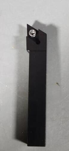 DESCRIPTION: (1) SDJCR083 TURNING TOOLHOLDER BRAND/MODEL: HERTEL 1002891 SIZE: 1/2" SQ SHANK RETAIL$: $116.30 QTY: 1