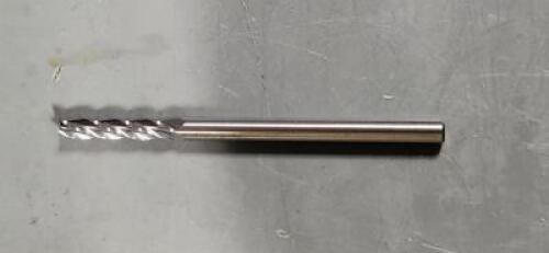 DESCRIPTION: (4) SOLID CARBIDE SQ END MILL BRAND/MODEL: GARR TOOL 42010 SIZE: 1/8" DIA 5/8" LOC RETAIL$: $11.56 QTY: 4