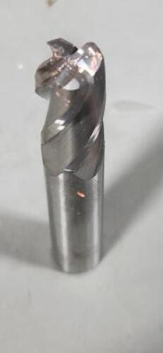 DESCRIPTION: (3) SOLID CARBIDE CORNER RADIUS END MILL BRAND/MODEL: HTC 350-4500 SIZE: 1/2" 1" LOC 0.90" RAD RETAIL$: $52.47 EA QTY: 3