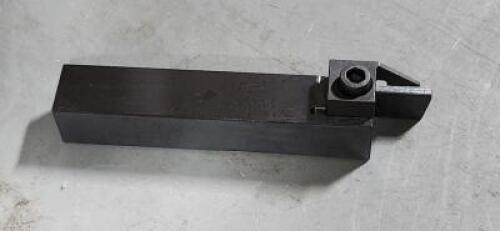 DESCRIPTION: (2) TURNING TOOL HOLDERS BRAND/MODEL: SUMITOMO GMDNR2020-30 RETAIL$: $117.98 QTY: 2