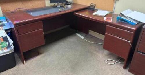 L-SHAPED DESK WITH RIGHT SIDE RETURN