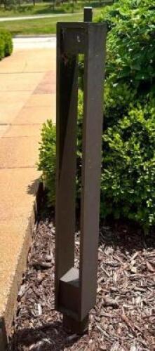 (8) LED LANDSCAPING LIGHT POSTS