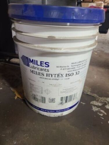 DESCRIPTION: (1) BUCKET OF HYTEX ISO 32 HYDRAULIC FLUID BRAND/MODEL: MILES LUBRICANTS SIZE: 5 GALLON RETAIL$: $235.87 EA QTY: 1