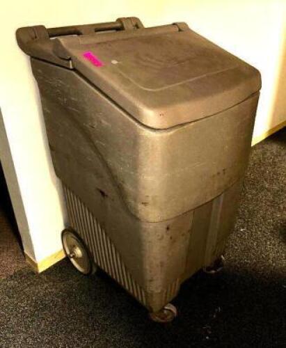 CAMBRO ROLL ABOUT ICE BIN CART