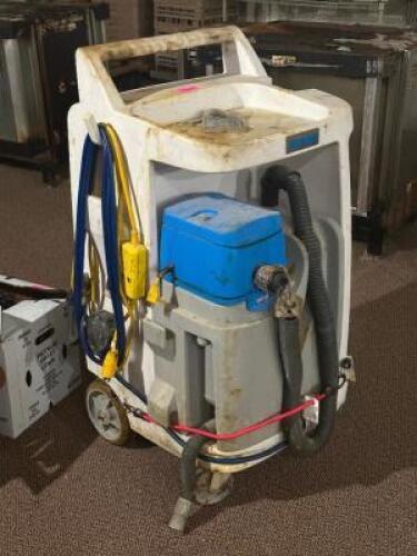 PLASTIC CART W/ SHOP VAC