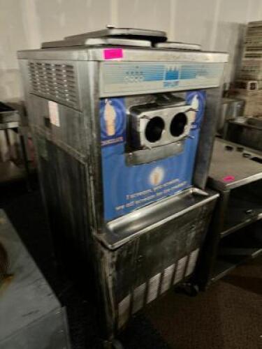 TAYLOR BATCH ICE CREAM MACHINE