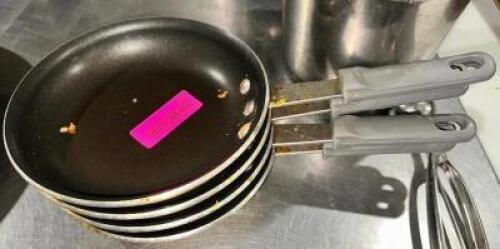 (4) 8" SKILLETS