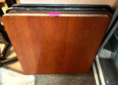 (4) 30" X 30" LAMINATE TABLES TOPS - N0 BASES INCLUDED