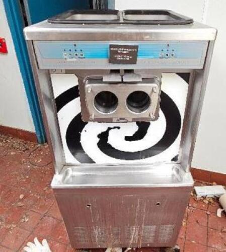 TAYLOR 339-27 BATCH ICE CREAM MACHINE