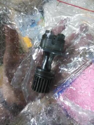 DESCRIPTION: (5) SPLINED SHAFT, PARTIAL BRAND/MODEL: MFG #SF1725467 INFORMATION: MUST COME INSPECT RETAIL$: $21.95 EA QTY: 5