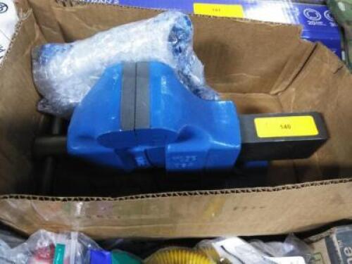 DESCRIPTION: (1) BENCH VISE BRAND/MODEL: IRWIN INFORMATION: BLUE SIZE: 4" RETAIL$: $132.99 EA QTY: 1