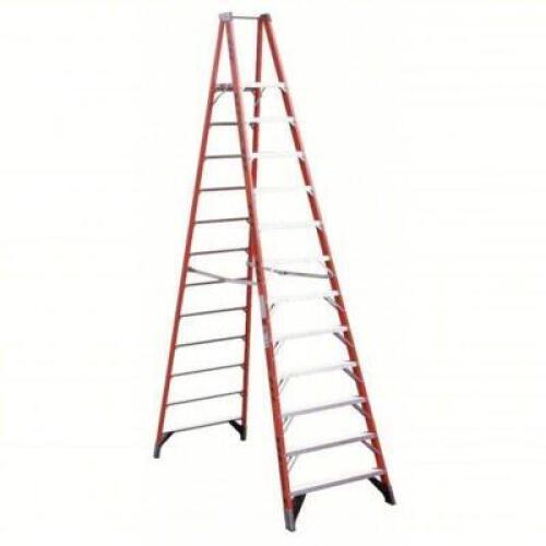 DESCRIPTION: (1) FIBERGLASS STEPLADDER BRAND/MODEL: WERNER/P7412 INFORMATION: 300LB CAPACITY, RIBBED STEP TREAD RETAIL$: $717.27 SIZE: 14' LADDER HEIG