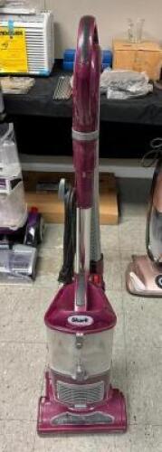 NAVIGATOR LIFT-AWAY VACUUM CLEANER