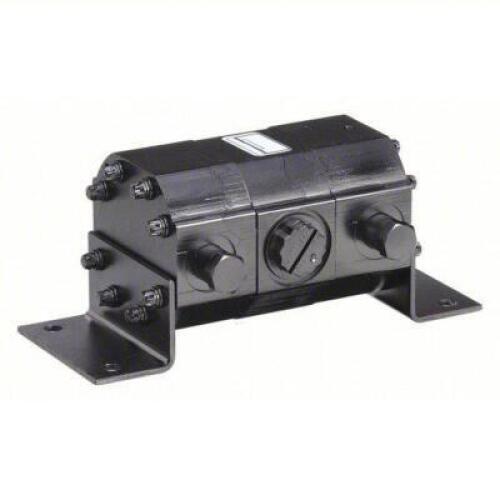 DESCRIPTION: (1) HYDRAULIC FLOW DIVIDER BRAND/MODEL: CONCENTRIC #4F660 INFORMATION: PERMANENT MOLDED CAST IRON SIZE: 7.55 IN LG, 2.99 IN WD, 3.26 IN H