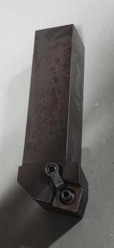 (1) NEGETIVE SQ. TOOLHOLDER RH