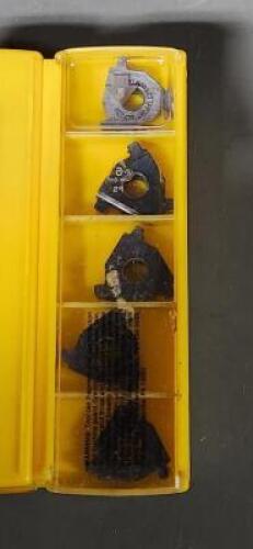 (30) CARBIDE THREADING INSERTS