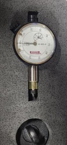 DESCRIPTION: (1) DIAL DROP INDICATOR WITH DAMAGED CASE BRAND/MODEL: SPI 14-653-0 SIZE: 0.25" RANGE RETAIL$: $74.43 QTY: 1