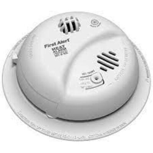 DESCRIPTION: (4) SMOKE AND CARBON MONOXIDE ALARMS BRAND/MODEL: BRK #SC7010B INFORMATION: WHITE SIZE: PHOTOELECTRIC RETAIL$: $59.99 EA QTY: 4