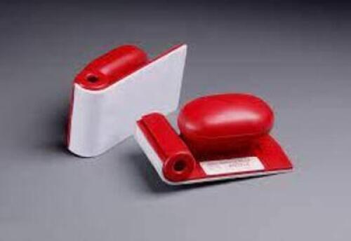 DESCRIPTION: (6) SANDING BLOCKS BRAND/MODEL: 3M #45204 INFORMATION: RED HANDLE SIZE: 3-1/4" RETAIL$: $25.39 EA QTY: 6