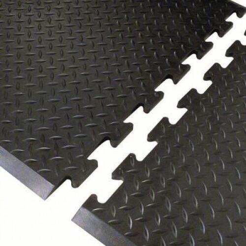 DESCRIPTION: (24) INTERLOCKING ANTI FATIGUE TILE MAT WITH DIAMOND TREAD BRAND/MODEL: NOTRAX #3UM39 INFORMATION: BLACK WITH DIAMOND TREAD, SIZE: 31" X