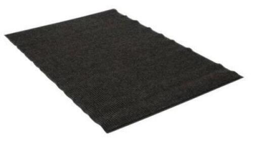DESCRIPTION: (2) INDOOR ENTRANCE MATTBRAND/MODEL: PRO-SAFE #88266176INFORMATION: BLACKRETAIL$: $130.33 EASIZE: 4' X 6'QTY: 2
