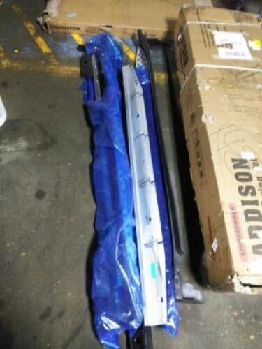 DESCRIPTION: (1) PAIR OF RUNNING BOARDS FOR VEHICLE BRAND/MODEL: MUST COME INSPECT QTY: 1