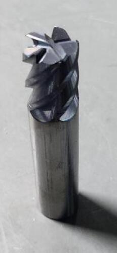 DESCRIPTION: (2) SOLID CARBIDE CORNERRADIUS END MILL BRAND/MODEL: NIAGARA M19060 SIZE: 5/8" D 3/4" LOC 0.03" RAD RETAIL$: 224.00 EA QTY: 2