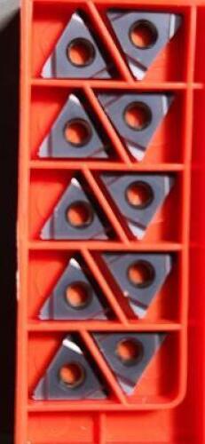 DESCRIPTION: (10) 16ER SOLID CARBIDE LAYDOWN THREADING INSETS BRAND/MODEL: CARMEX 16ER40UNJBMA RETAIL$: 23.65 PER INSERT QTY: 10